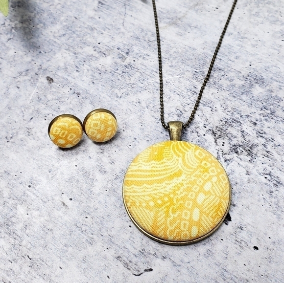 New Handmade | Yellow Fabric Necklace & Earrings - Picture 1 of 1